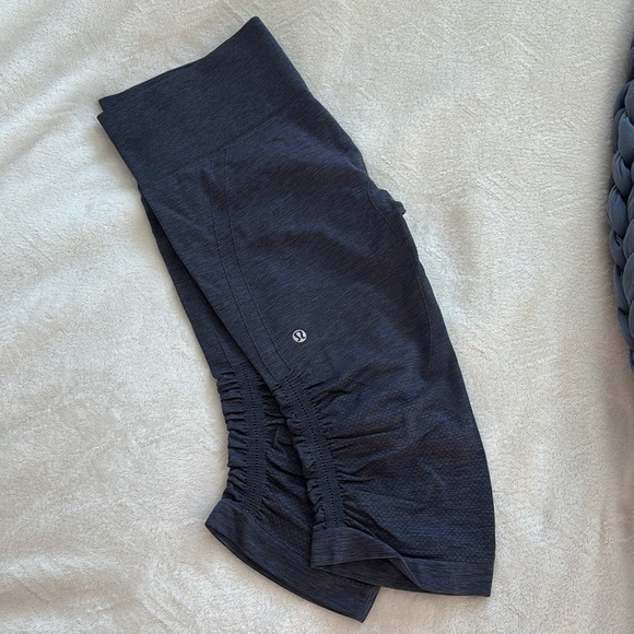 Lululemon In the Flow Cropped Leggings NWOT - Picture 4 of 5